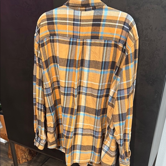 Columbia Yellow and Blue Casual Button Down Shirt - Picture 5 of 7